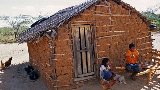 Kindersterblichkeit wegen Unterernährung - besonders das indigene Volk der Wayuu im Norwesten Kolumbiens ist betroffen. Foto: Adveniat/Escher