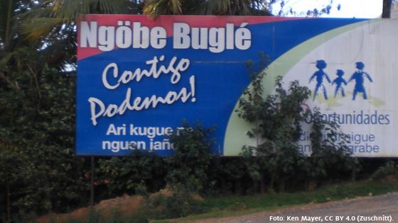 Angehörige des Volks der Ngöbe-Buglé aus Panama hatten ihren Sprecher,  Demesio Cases, brutal gefoltet und fordern nun Verständnis für ihre Methoden. Foto: Wahlplakat - Ken Mayer, CC BY 4.0 (Zuschnitt).