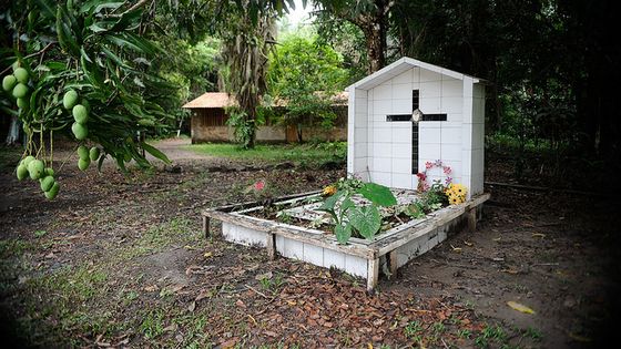Grab der ermordeten Ordensfrau Dorothy Stang, Amazonas. Brasilien. Foto: Agência Brasil Fotografias, CC BY-NC-SA 2.0