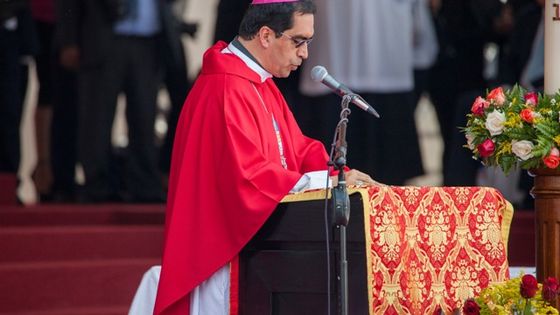 José Luis Escobar Alas, Erzbischof von San Salvador, beim Gottesdienst. Foto: Adveniat/Pohl