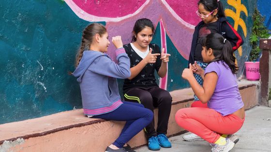 Im Projekt "Yolia" in Mexiko-Stadt bekommen Mädchen aus schwierigen Verhältnissen eine neue Chance. Foto: Adveniat/Matthias Hoch