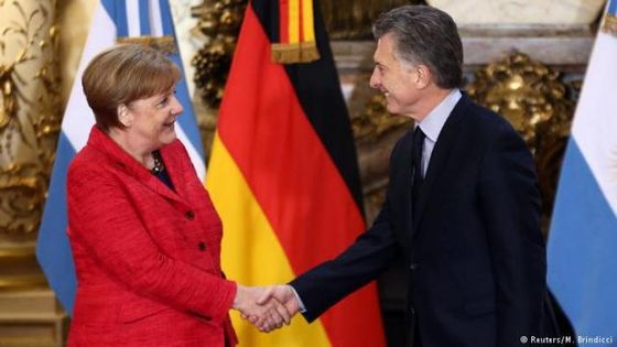 Bei ihrem Besuch in Argentinien lobt Kanzlerin Merkel Präsident Macri als wichtigen Partner im Kampf gegen neue Zollschranken. Foto: Reuters/M. Brindicci