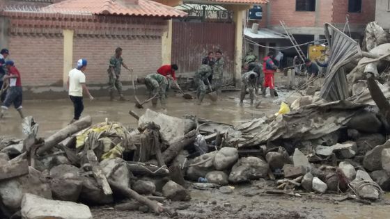 Das Militär räumt Straßen frei. Foto: Bolivianische Bischofskonferenz 
