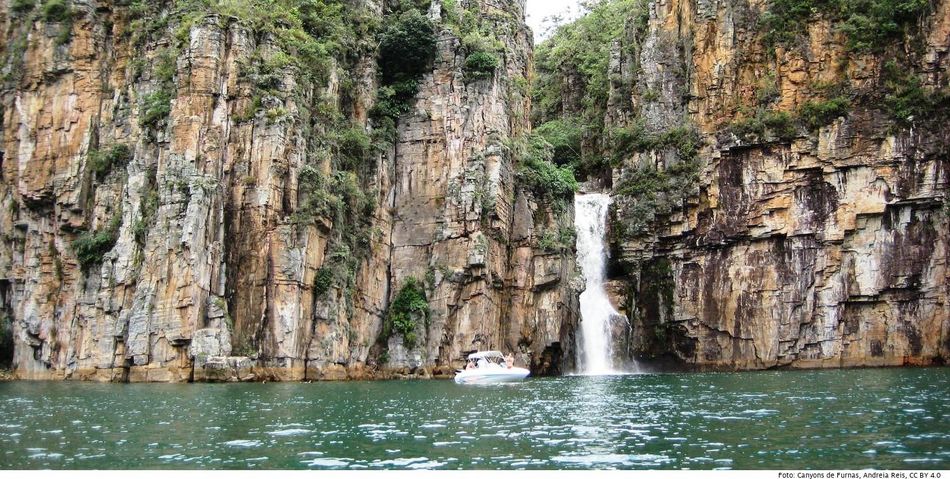 Die Canyons von Furnas in Minas Gerais, Brasilien, sind eine gut besuchte Touristenattraktion. Foto: Canyons de Furnas - Minas Gerais, Andreia Reis, CC BY 4.0