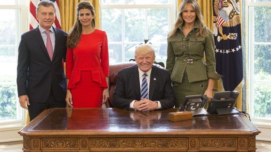 Präsident Macri (l.) mit seiner Frau Juliana Awada zu Gast bei US-Präsident Trump und seiner Frau Melania. Foto: The White House