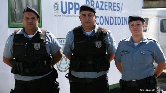 Beamte der Befriedungspolizei in der Favela Morro do Foguteiro in Rio de Janeiro. Foto: Adveniat/Henning