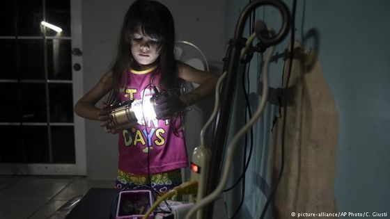 Auch vier Monate nach dem Wirbelsturm "Maria" hat fast ein Drittel der Puertoricaner noch immer keinen Strom. Foto: picture-alliance/AP Photo/C. Giusti