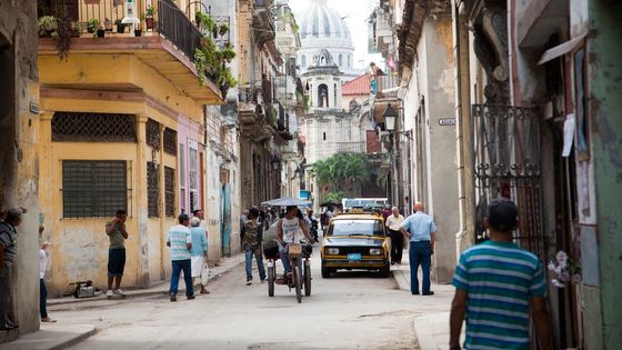 Die Altstadt in der Landeshauptstadt Havanna. Foto: Adveniat/Steffen