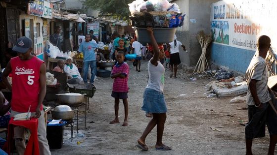 Die Menschen in den Armenvierteln von Port-au-Prince sind enttäuscht von der Regierung. Foto: Adveniat/Steffen 