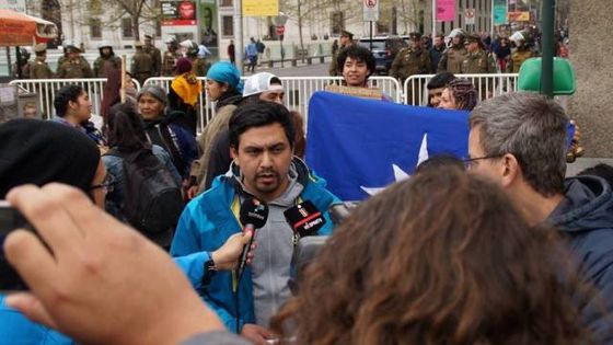 Cristian Tralcal beim Protest am 100. Tag des Hungerstreiks der inhaftierten Mapuche. Foto: privat