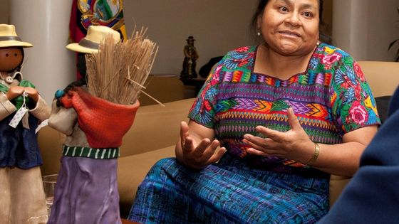 Rigoberta Menchu setzt sich für die Rechte der Indigenen in Ecuador ein. Foto: Fernanda LeMarie, Ministerio de Relaciones Exteriores, Comercio e Integración. CC BY-SA 2.0