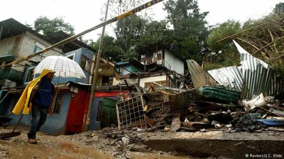 Von einem Erdrutsch zerstörte Häuser in San José in Costa Rica. Foto: Reuters/J.C. Ulate 