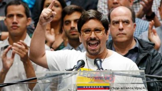 Der Vizepräsident des Parlaments in Caracas, Freddy Guevara, gehört der Opposition an und ruft zu einem Generalstreik in Venezuela auf. Foto: picture-alliance/dpa/A. Cubillos.