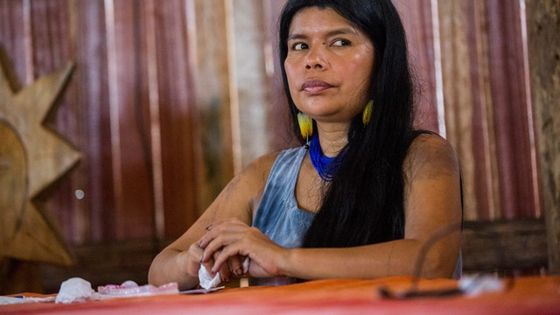 Patricia Gualinga kämpft gegen die geplante Erdölförderung in ihrem Heimatdorf Sarayaku im ecuadorianischen Regenwald. Foto: Adveniat/Pohl