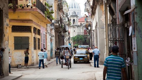 Straße in der Altstadt von Havanna. Foto: Adveniat/Steffen.