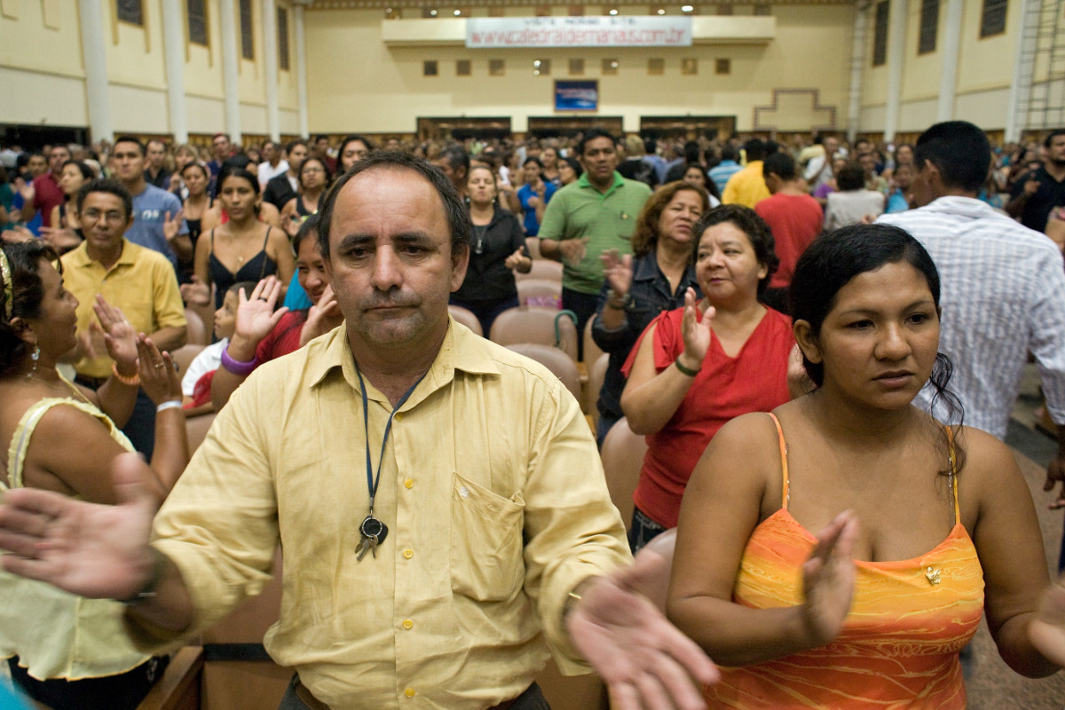 Lateinamerika Brasilien Evangelikale Kirche Adveniat Gottesdienst