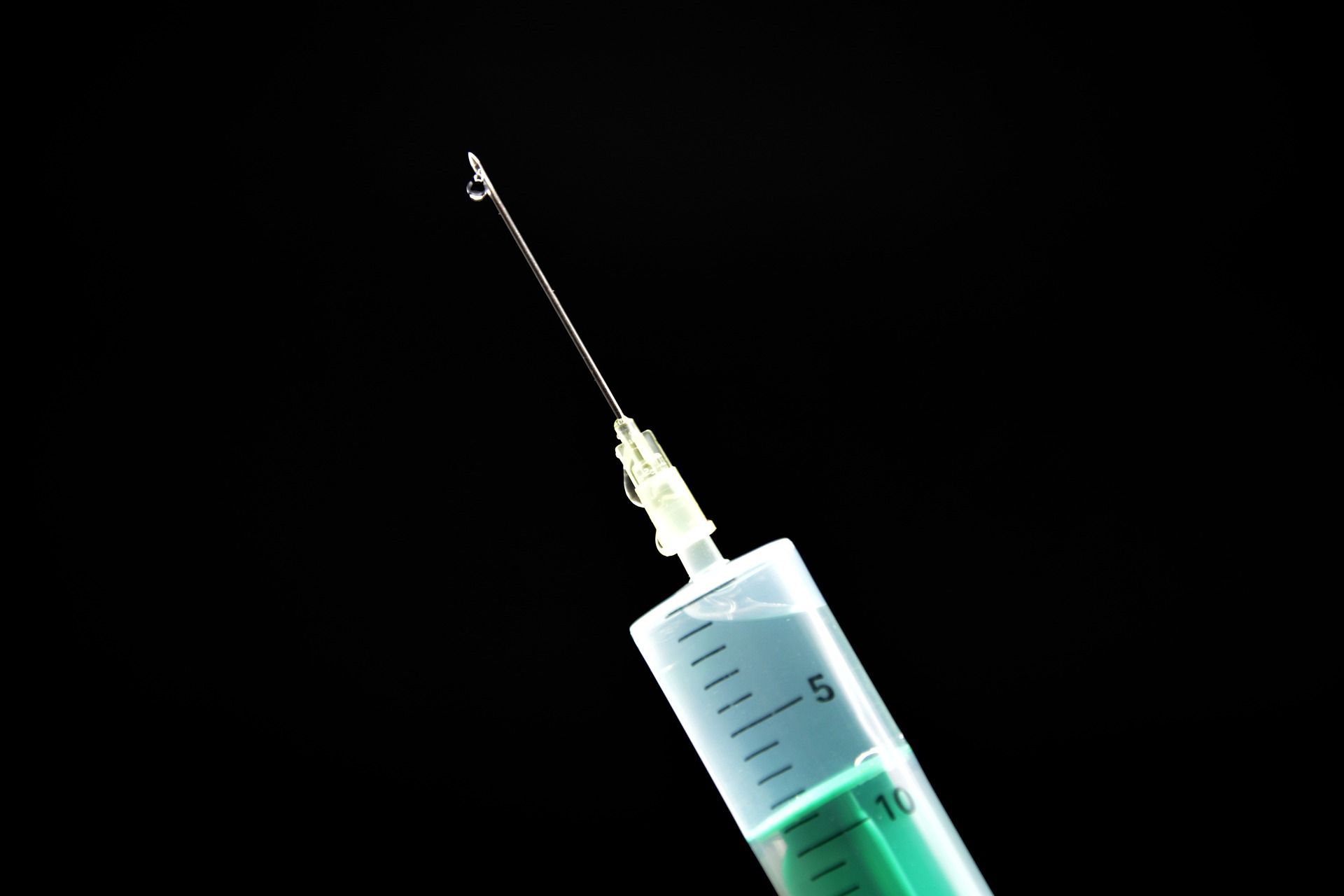 Das Bild zeigt eine Impfspritze. Foto: Pixabay