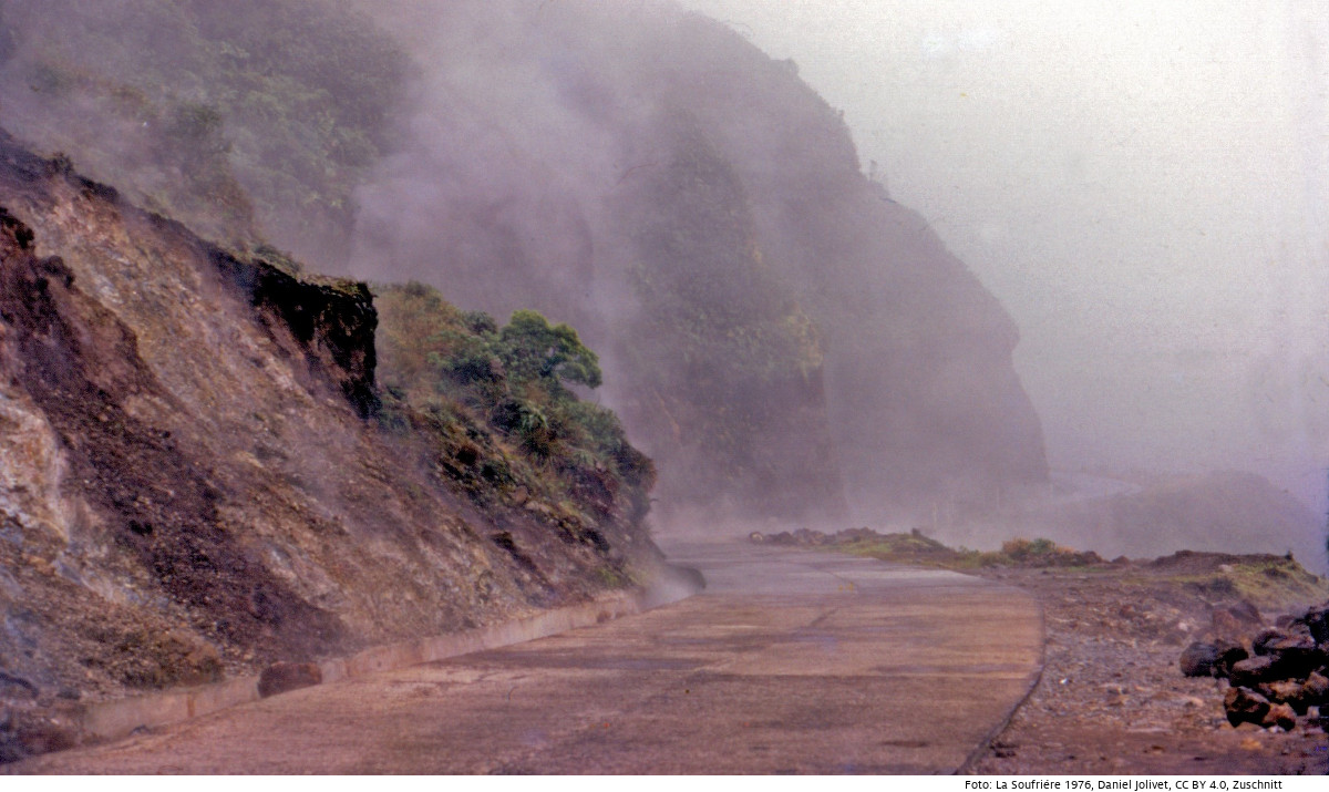 Ausbruch des Vulkans La Soufriére auf St. Vincent 1976. Foto (Symbolbild): La Soufrière1976, Daniel Jolivet, CC BY 4.0​​​​​​​, Zuschnitt