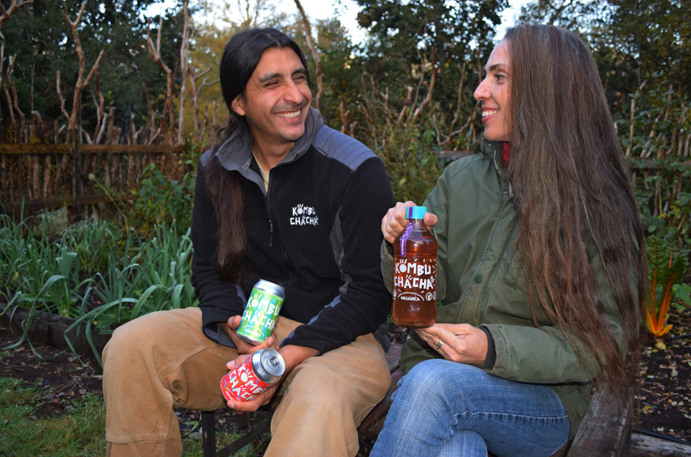 Maria Prieto und Antonio Sánchez Ihl wollen nicht nur ihre Kombucha verkaufen, sondern auch Veränderungen in der Lebensmittelproduktion anstoßen. Foto: Judith Mintrop