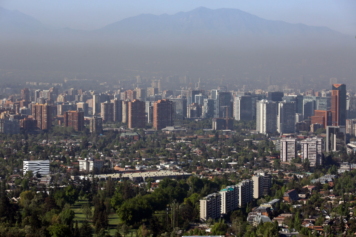 Chiles Hauptstadt Santiago unter einer Dunstglocke. Foto (Symbolbild): Adveniat/Matthias Hoch