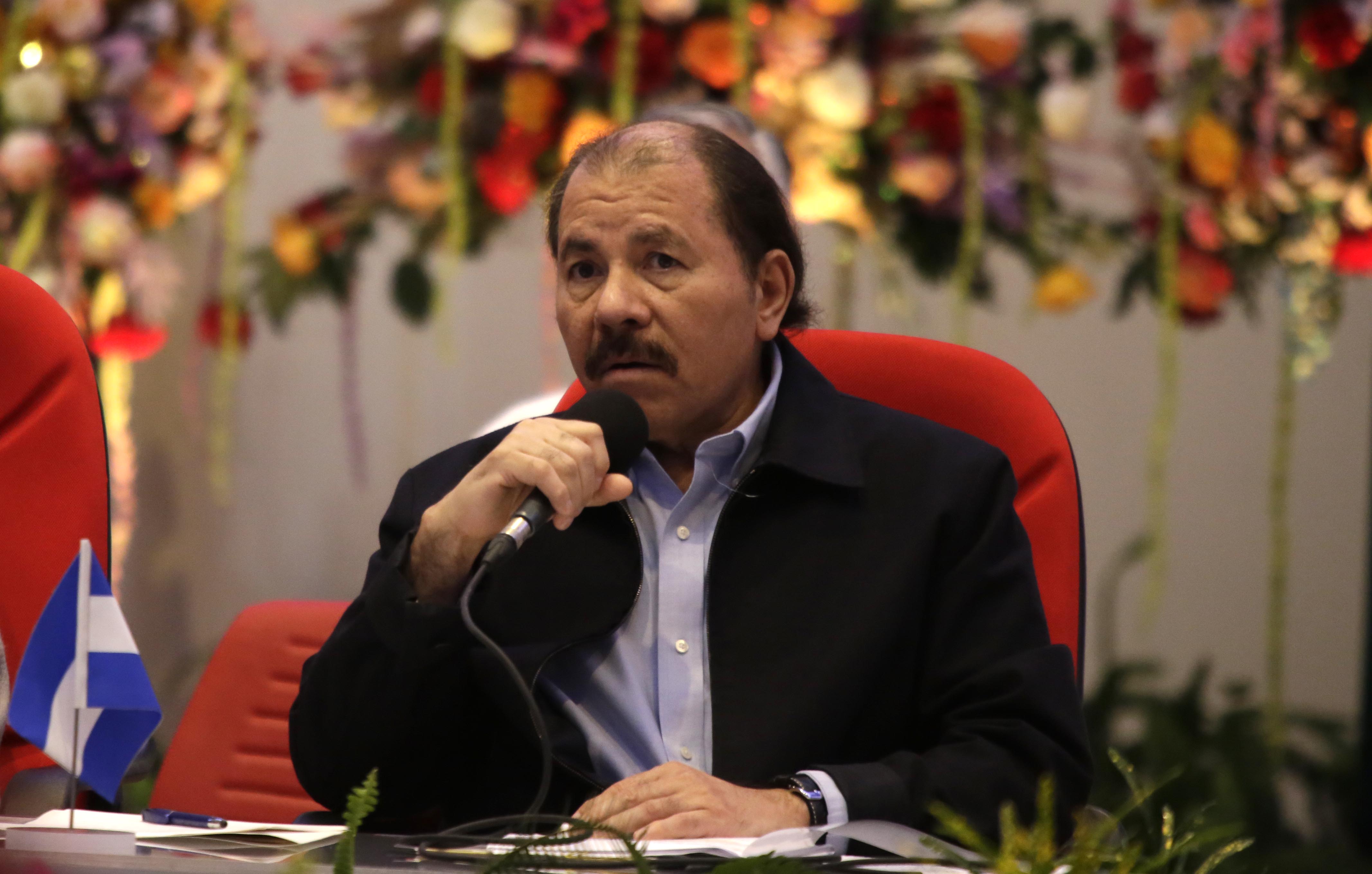 Nicaraguas Präsident Daniel Ortega hat in den USA Einreiseverbot. Das gilt auch für seine Frau und Vizepräsidentin Rosario Murillo sowie sämtliche Minister. Foto: Presidencia El Salvador, CC0 1.0