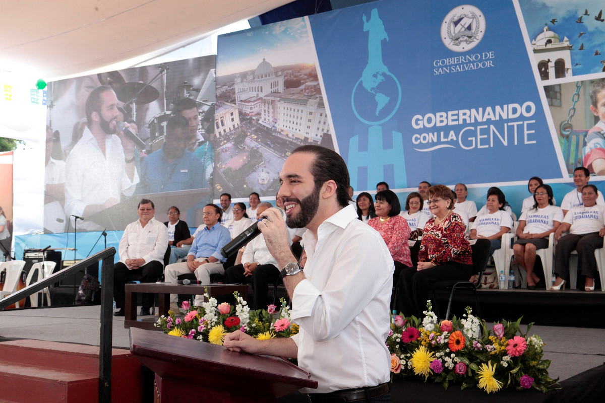 Präsident Nayib Bukele 2016 bei einer Veranstaltung als Bürgermeister der Hauptstadt San Salvador. Foto: Presidencia El Salvador, Flickr, CCO1.0