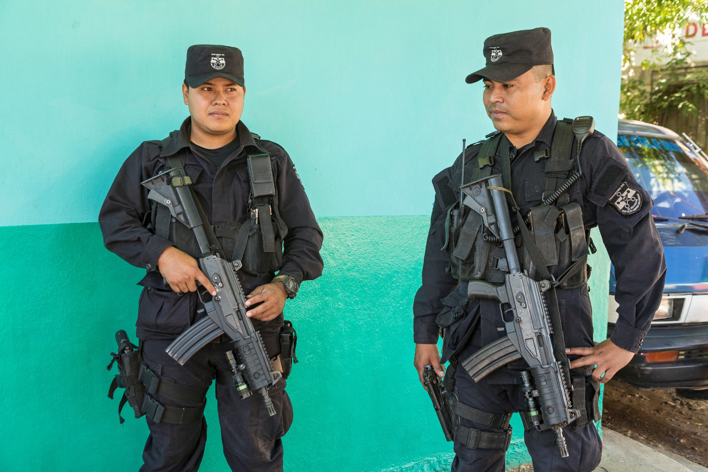 Schwer bewaffnete Polizisten in Santa Ana, El Salvador. Foto (Symbolbild): Adveniat/Jürgen Escher