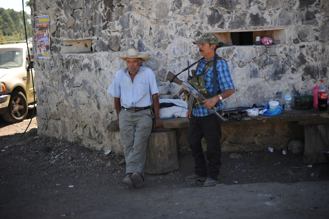 In einigen Gemeinden in Michoacán fühlen sich die Menschen im Kampf gegen das Organisierte Verbrechen allein gelassen und haben eigene Bürgerwehren gegründet. Foto (2016): Adveniat/Tobias Käufer
