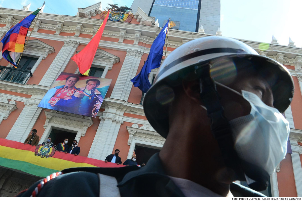 Militär vor dem Regierungspalast in La Paz, Bolivien, anlässlich des Jahrestags der Amtseinführung von Präsident Luis Arce. Foto: Regierungspalast La Paz, Abi.bo, Josué Antonio Castañeta