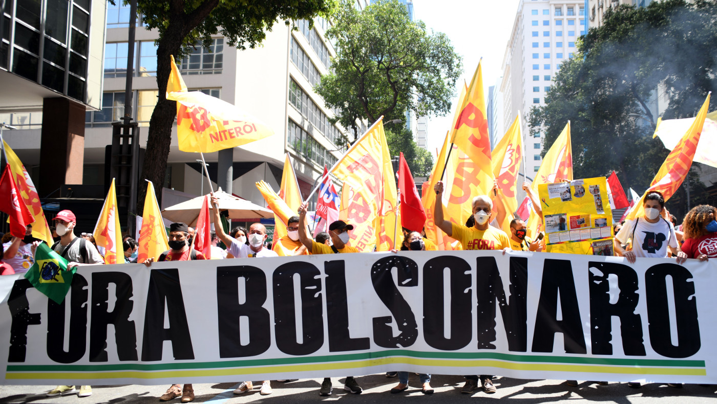 Massendemonstration gegen den brasilianischen Präsidenten Jair Bolsonaro am 2. Oktober 2021 in Rio de Janeiro. Foto: Adveniat/Tobias Käufer