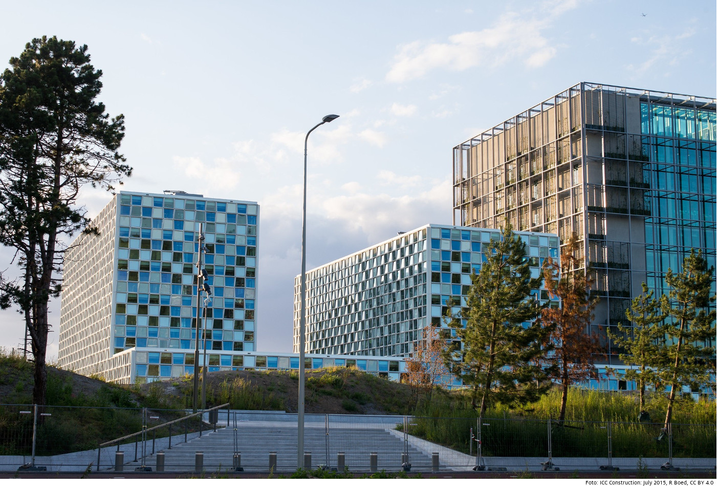 Gebäude des Internationalen Strafgerichtshofs in Den Haag in den Niederlanden. Foto: ICC Construction: July 2015, R Boed, CC BY 4.0