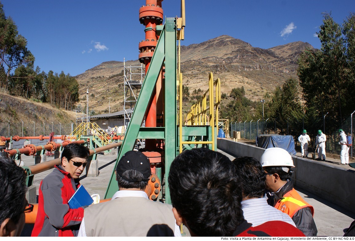 Mitarbeiter des peruanischen Umweltministeriums besuchten 2012 die Kupfermine Antamina in Cajacay. Foto: Visita a Planta de Antamina en Cajacay, Ministerio del Ambiente, CC BY-NC-ND 4.0