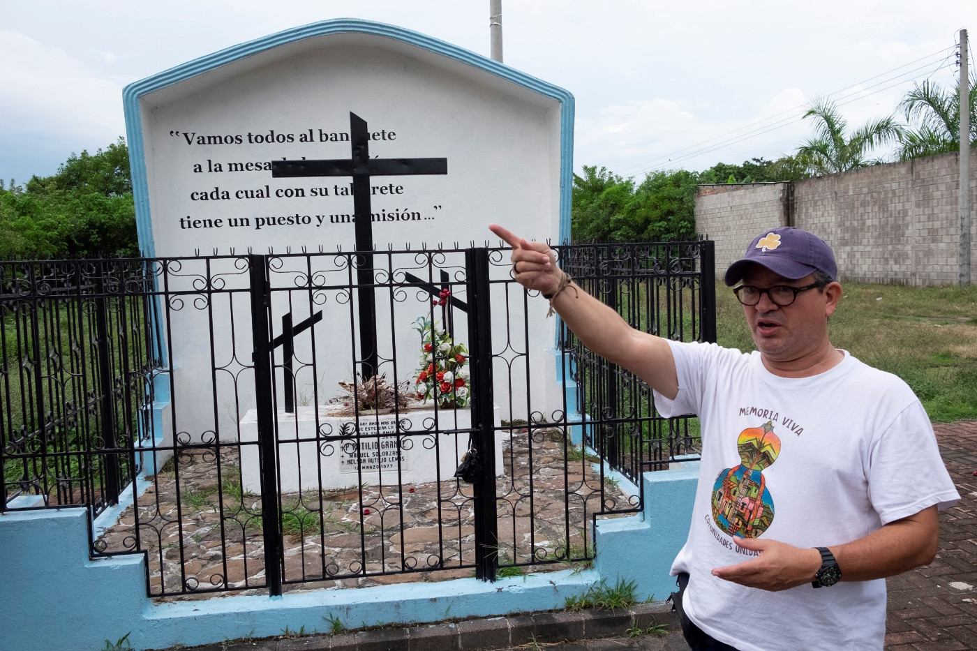 An dieser Stelle in der Nähe von El Paisnal wurde Rutilio Grande am 12. März 1977 erschossen. Sein Tod löste bei Óscar Romero einen Sinneswandel aus, den manche als "Bekehrung" beschreiben. Foto: Matthias Hoch/Adveniat