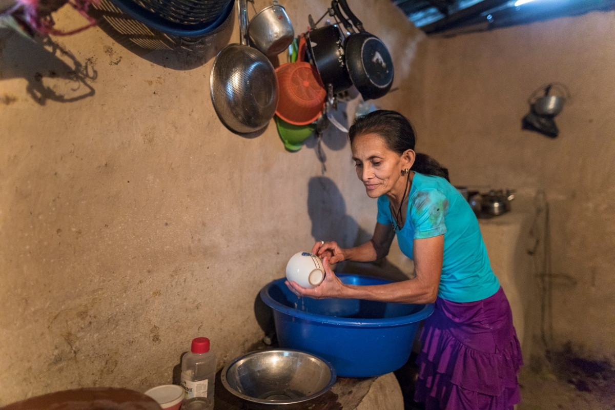 Doña Glória und ihre Familie haben vor 40 Jahren aus der Not heraus Land in El Pital, Honduras, besetzt. Was sie anbauen, reicht gerade zum Überleben. Sorge macht ihnen der zunehmende Wassermangel. Foto (Symbolbild): Adveniat