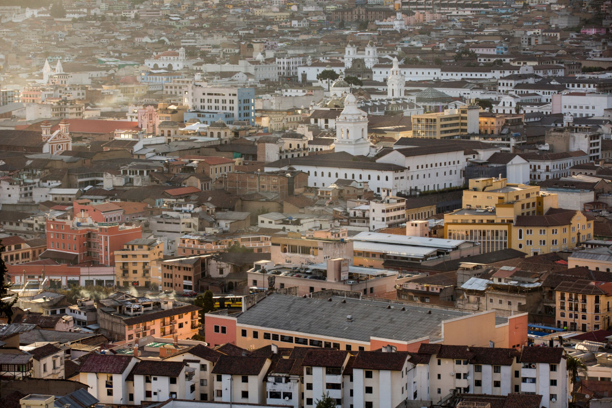 Stadtansicht von Ecuadors Hauptstadt Quito. Foto: Adveniat/Achim Pohl