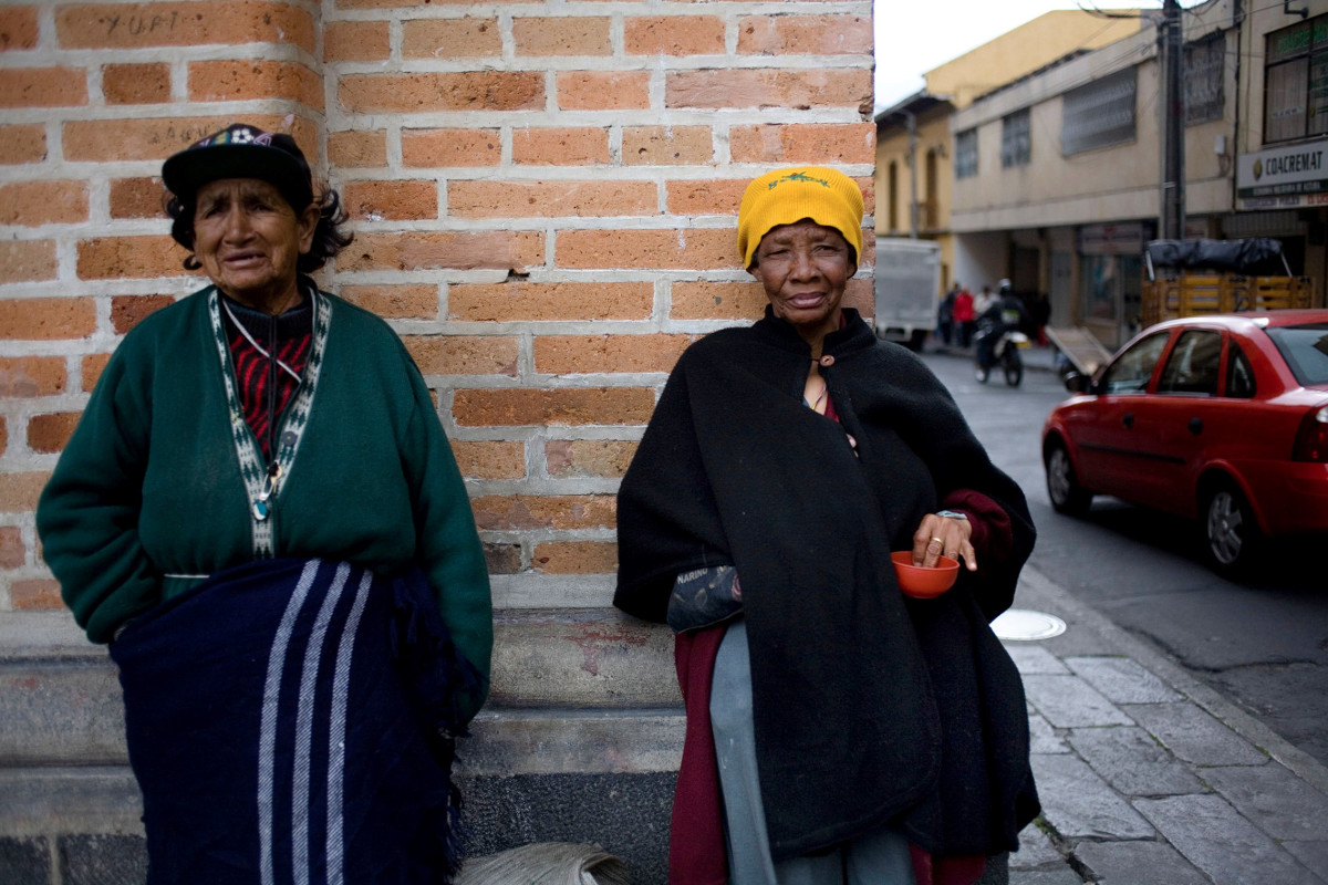 Armut auf den Straßen in der kolumbianischen Stadt Pasto - Präsident Petro will die soziale Ungleichheit in Kolumbien bekämpfen. Der erste Schritt ist eine Steuerreform. Foto: Adveniat/Martin Steffen