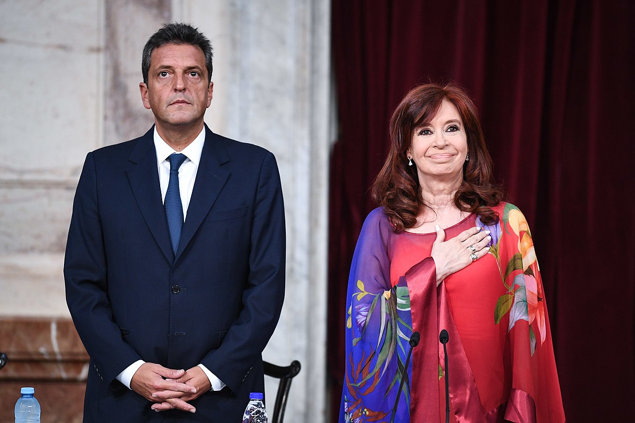 Argentiniens neuer Wirtschaftsminister Sergio Massa mit Vize-Präsidentin Cristina Fernández de Kirchner. Foto: wikimedia, CCO1.0