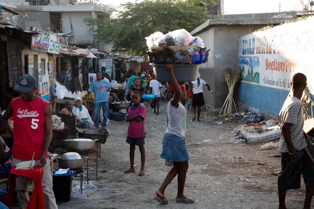 Armenviertel in Port-au-Prince. Foto: Adveniat/Martin Steffen