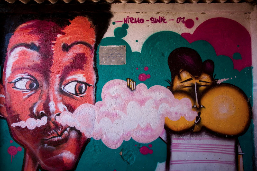 Graffiti gegen Drogenmissbrauch in der Favela Morro dos Santos in Rio de Janeiro, Brasilien. Foto (Symbolbild): Adveniat/Jürgen Escher