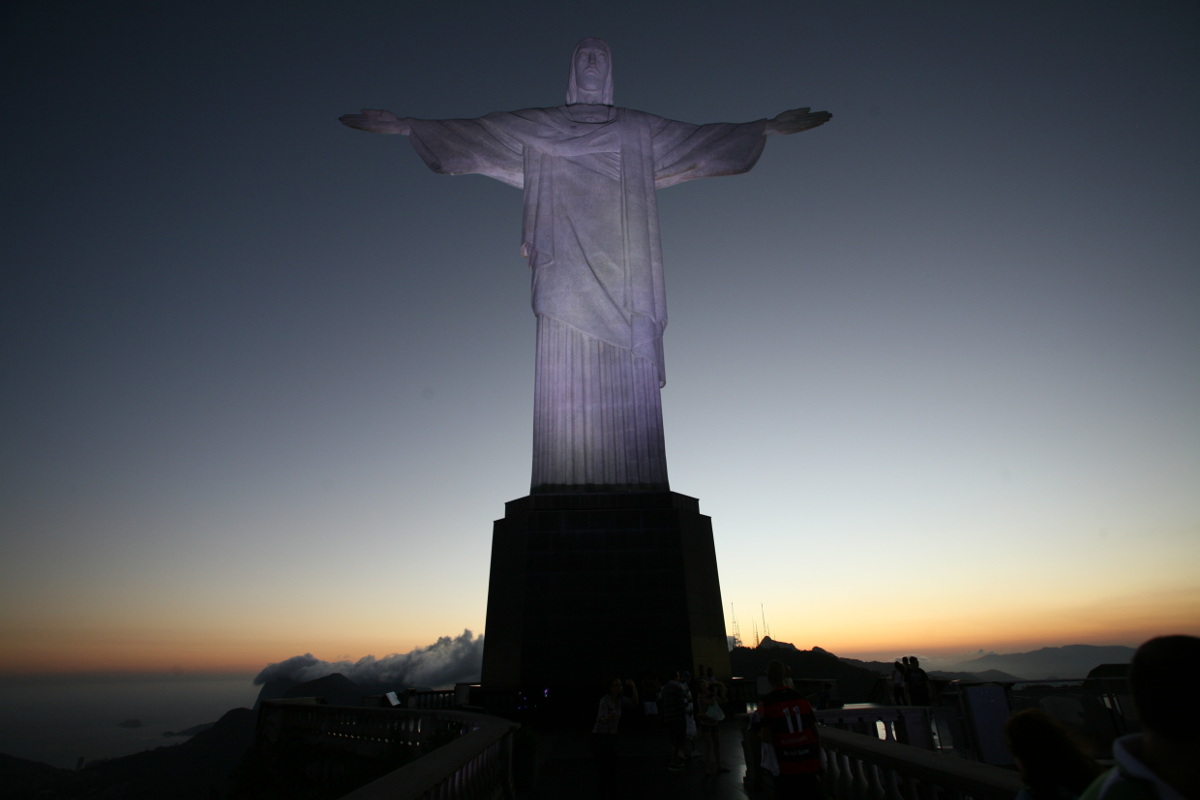Die berühmte Christusstatue in Rio ist mit insgesamt 38 Metern Höhe sogar noch fünf Meter kleiner als die geplante Statute im südbrasilianischen Encantado. Foto: Adveniat/Bastian Bernhardt